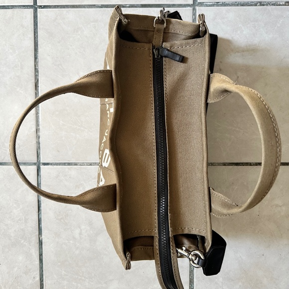 Marc jacobs tote - Picture 1 of 7